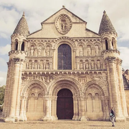 La Maison De La Liberte Jean-francois De La Perouse Apartament Poitiers