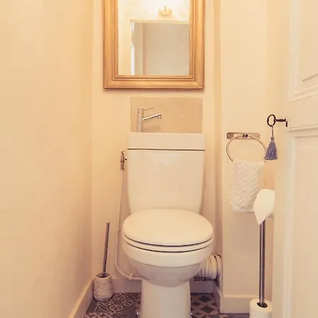 La Maison De La Liberte Jean-francois De La Perouse * Poitiers