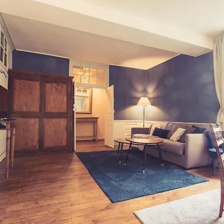 Apartament La Maison De La Liberte Jean-francois De La Perouse Poitiers