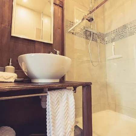 La Maison De La Liberte Jean-francois De La Perouse Poitiers